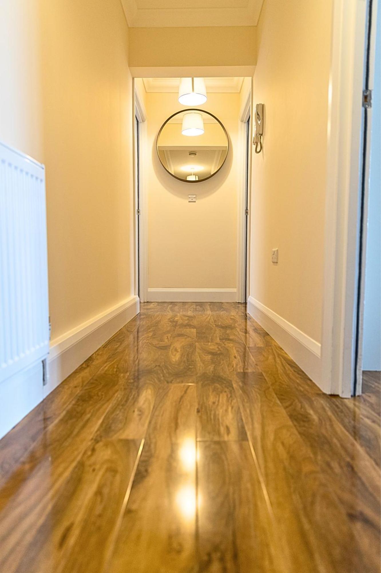 Heathrow Rare Find 2 Bedroom Plus 2 Bathroom Flat - Sleeps 6- Free Parking- Close To Heathrow Terminals-Quiet Development Stanwell Kültér fotó
